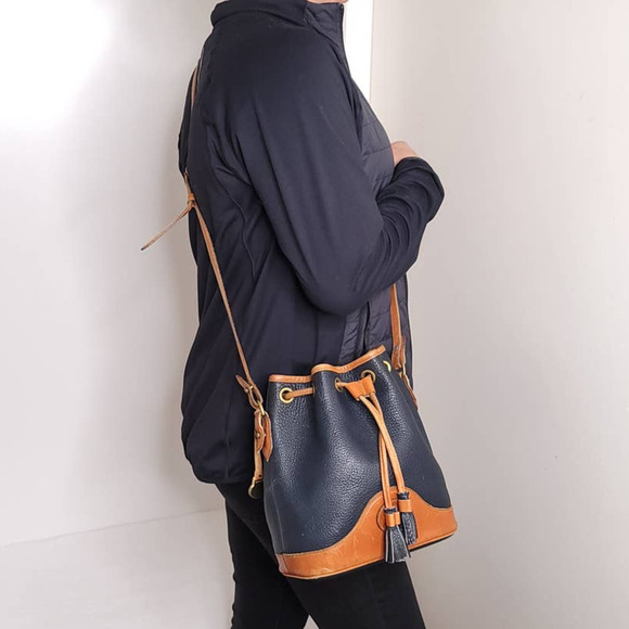Vintage DOONEY & BOURKE Leather Drawstring Bucket Bag - Picture 1 of 7